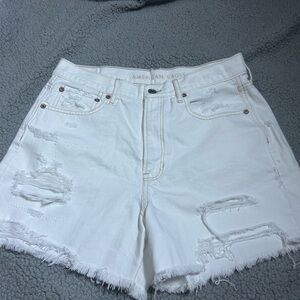 NWT American Eagle Outfitters Women's White Distressed Jean Shorts Size 10